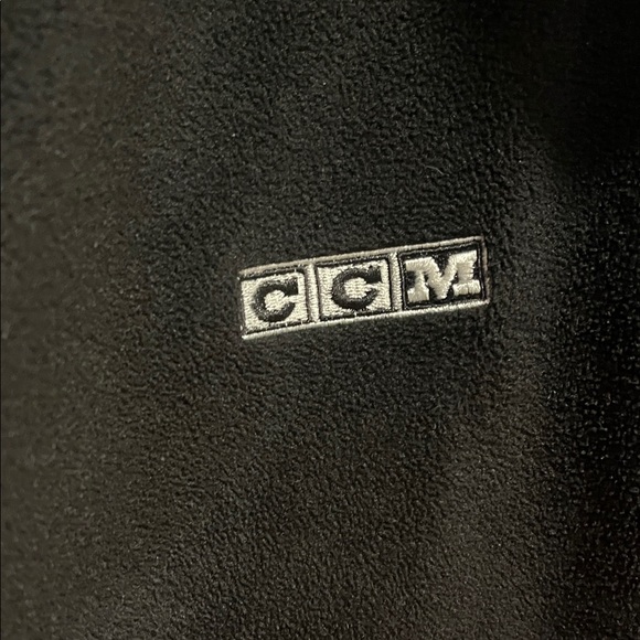 Men's Black Fleece NJ Devils Jacket - Picture 3 of 4